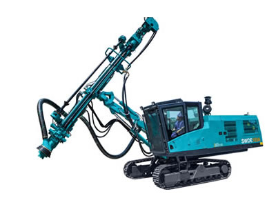AZIZE Equipment showcases Sunward drilling rigs, excavators at South Africa event
